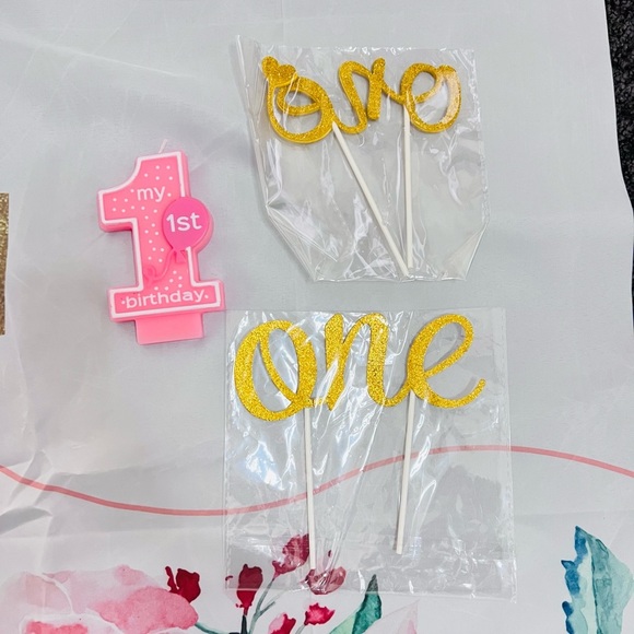 Girl First 1st Birthday Banner, Crown, Candle and Balloon Boxes - Picture 3 of 8